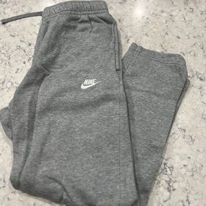 Nike Women’s Straight Leg Gray Sweatpants